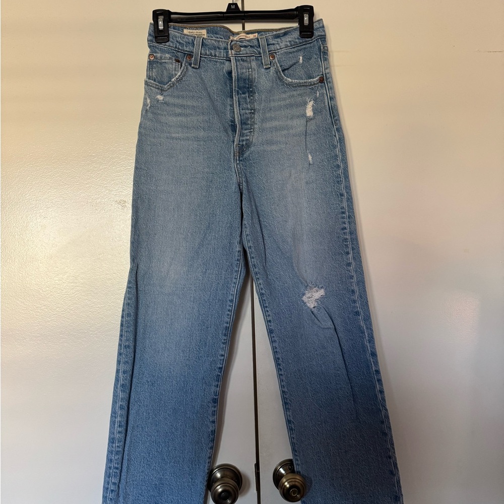 Levi's High Rise Ribcage Straight Ankle Jean